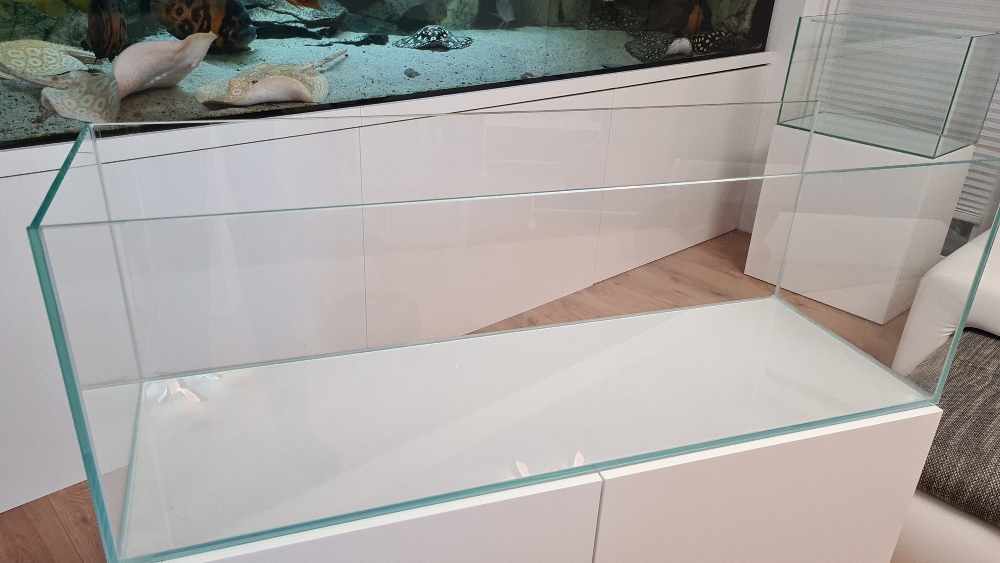 300L Aquarium 120x50x50cm mit transparentem Silikon
