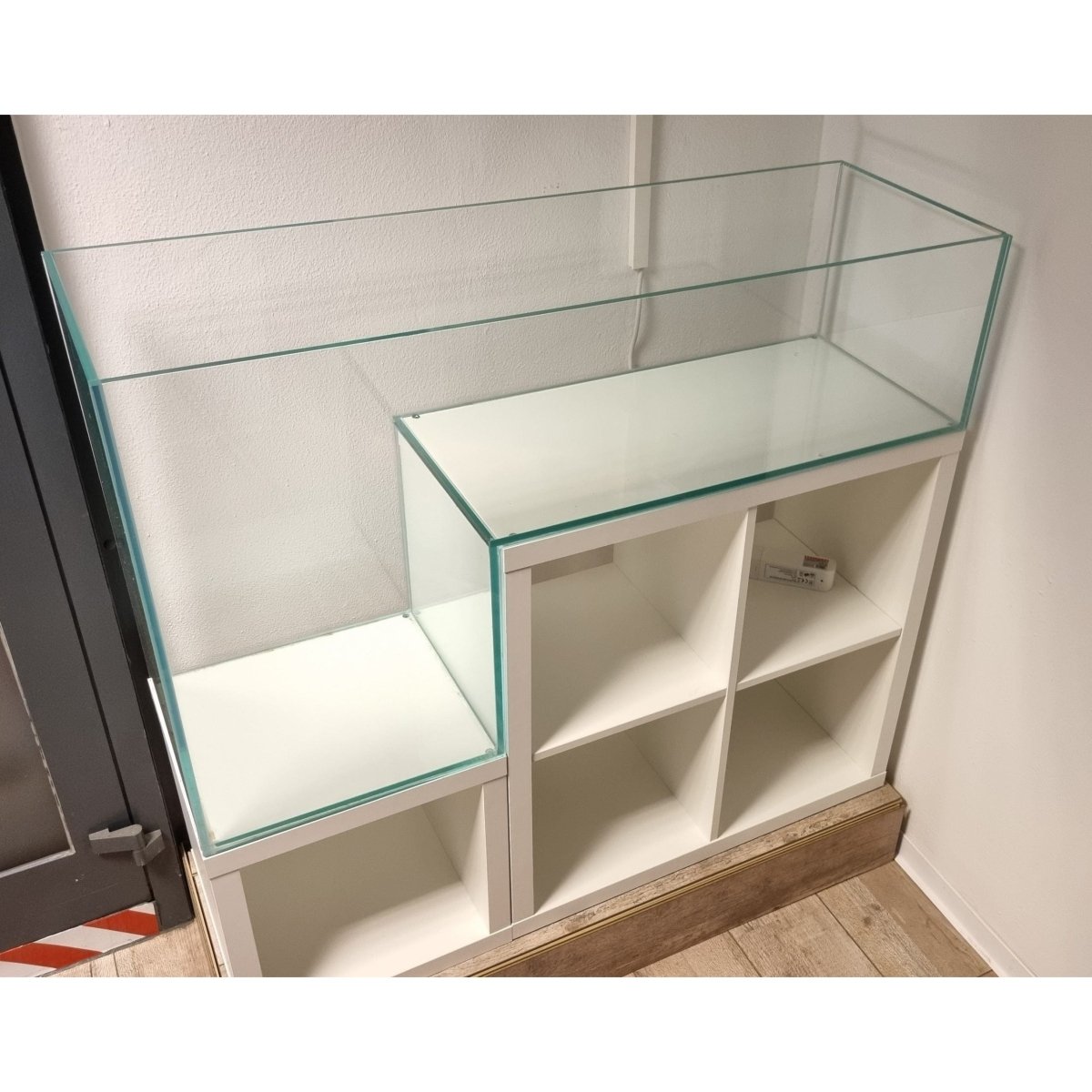 Aquarium mit Floatglas-Boden und 10mm Glas

