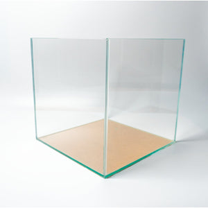 OptiWhite-Aquarium 25x25x25cm (LxTxH) 16l - GarnelenTv-Shop
16L Aquarium 25x25x25cm aus Weißglas mit Floatglas-Bodenscheibe
