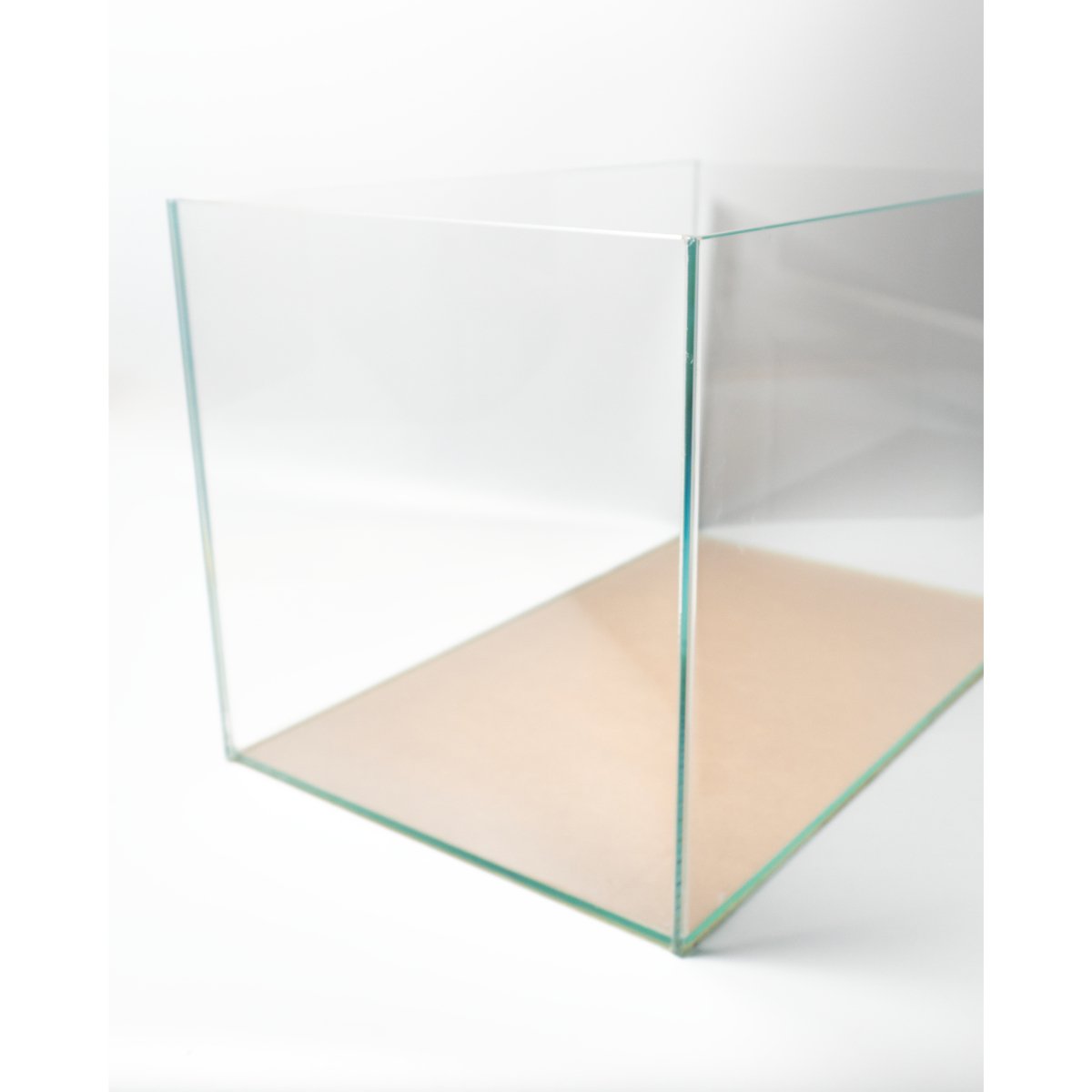 OptiWhite-Aquarium 40x25x25cm (LxTxH) 25l - GarnelenTv-Shop
Aquarium 40x25x25cm 25L aus Weißglas mit transparentem Silikon
