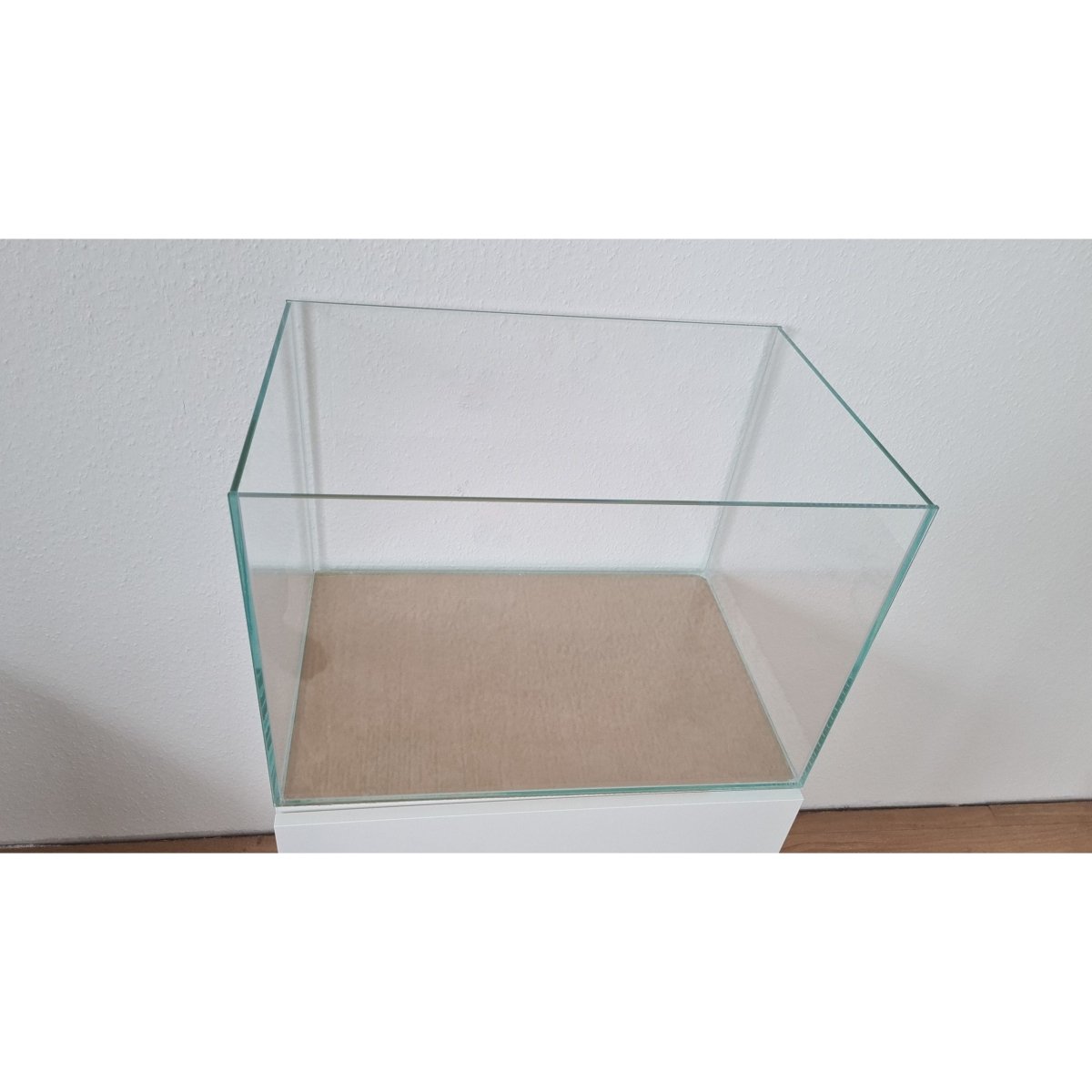 OptiWhite-Aquarium 60x40x40cm (LxTxH) 96l für IKEA Besta - GarnelenTv-Shop

OptiWhite Aquarium 96 Liter ohne Abdeckung

