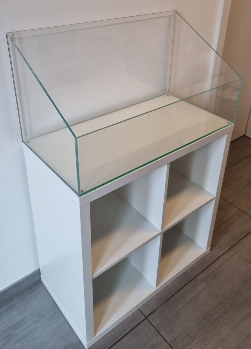 OptiWhite-Aquarium / Paludarium 76,5x39x20/40cm (LxTxH) 60l für IKEA Kallax - GarnelenTv-Shop

OptiWhite Aquarium 60 Liter mit asymmetrischer Höhe

