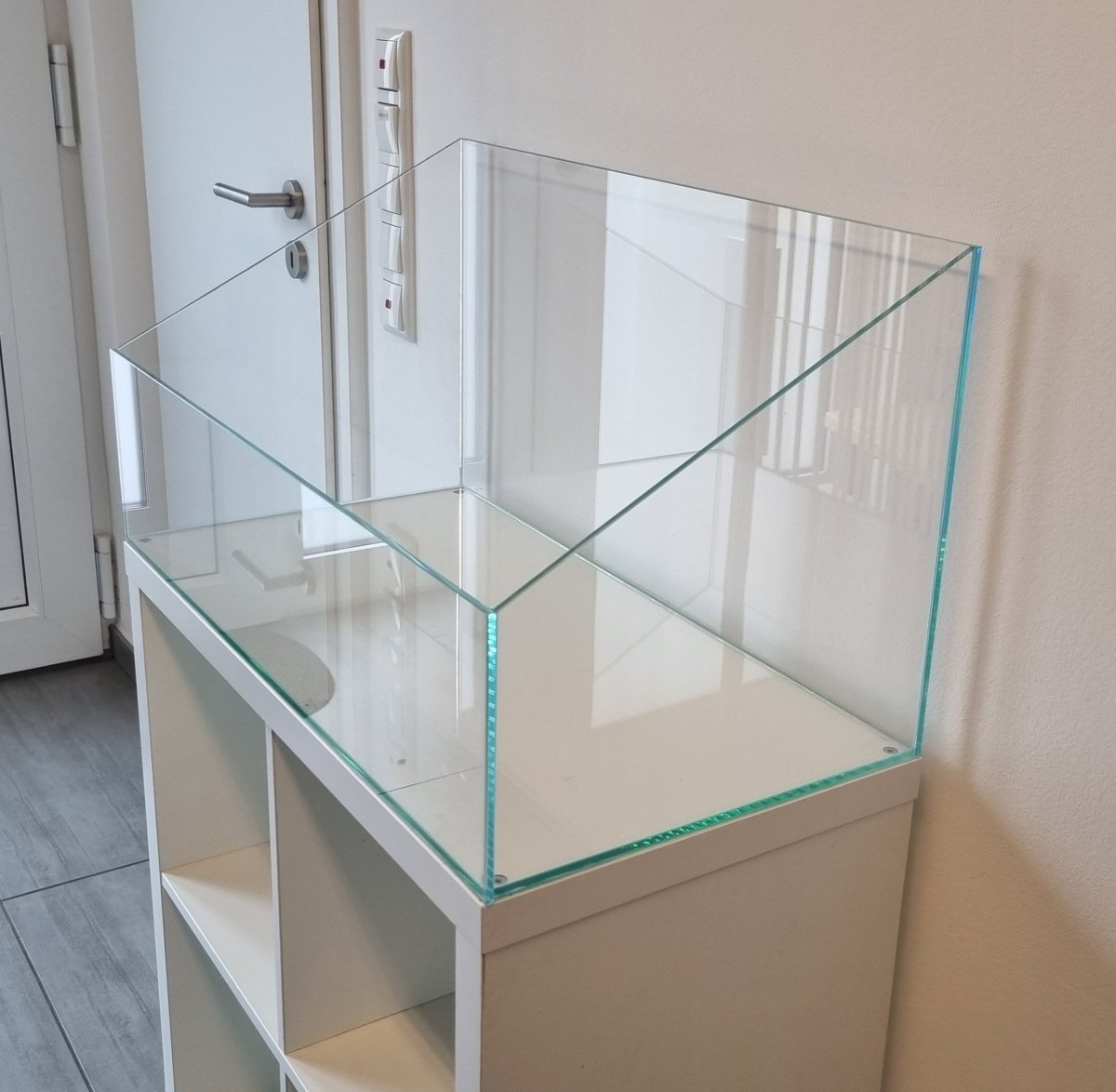 Glas-Aquarium 76,5x39x20/40cm mit Floatglasboden

